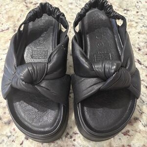 WEDGE SLINGBACK 1.5" BLACK SUMMER SHOE